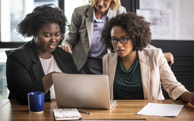 Les femmes freelances en Afrique : Obstacles et opportunités