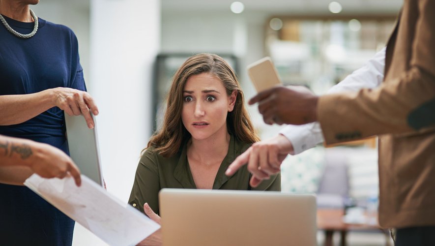 Jeunes au travail : hyperconnectés et épuisés