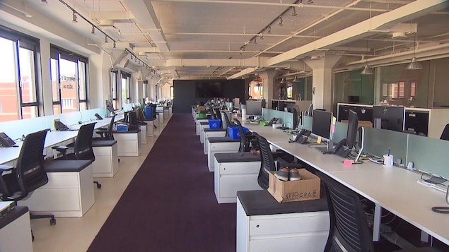 Retour forcé au bureau : des employés canadiens expriment leur colère