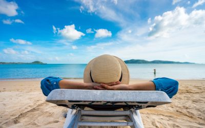 Freelances : comment profiter sereinement des vacances d’été ?